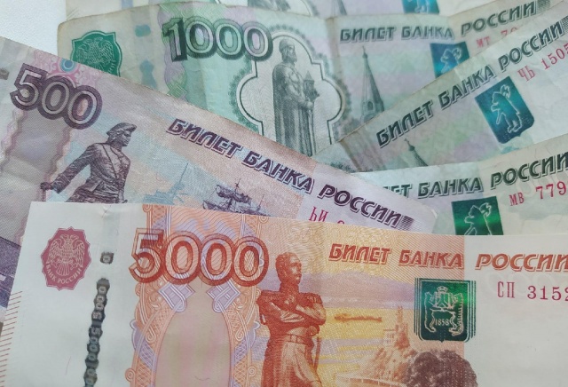 Центробанк снизил ключевую ставку до 15%