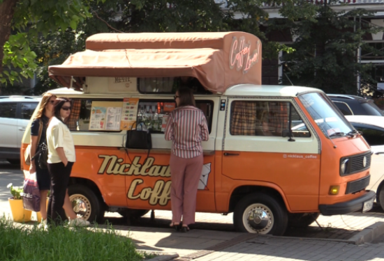 Почему знаменитые красноярские кофейни на колесах хотят убрать из центра: ответ мэрии