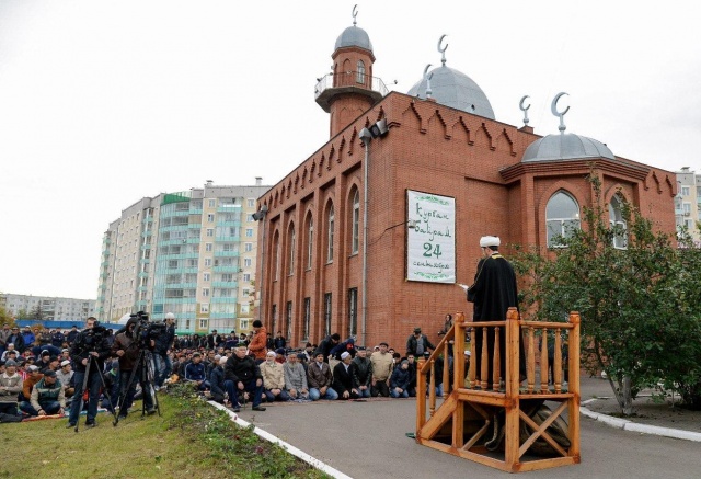 Красноярским мусульманам пообещали расширить мечеть