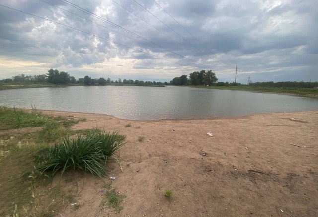 В Хакасии 17-летний парень утонул, спасая своего младшего брата