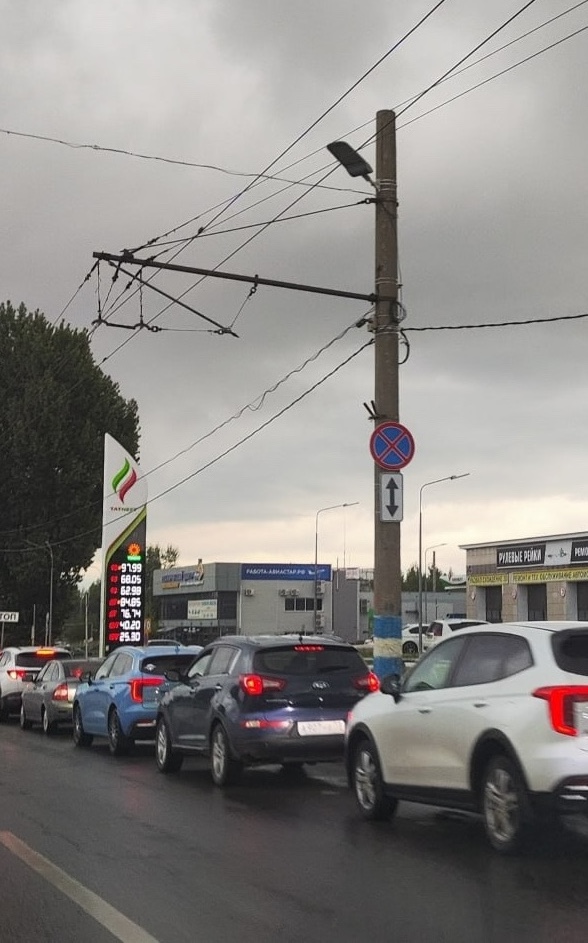 Вторая волна дефицита топлива началась в российских регионах: что известно?