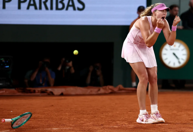 Уроженка Красноярска Мирра Андреева вышла в финал Roland Garros