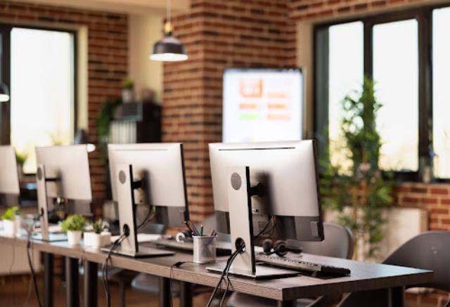 «Мессенджер должен быть независимым инструментом»: как крупные российские компании работают с информацией в условиях блокировок