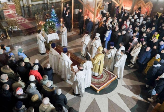 Более 9 тысяч жителей Красноярского края посетили рождественские богослужения